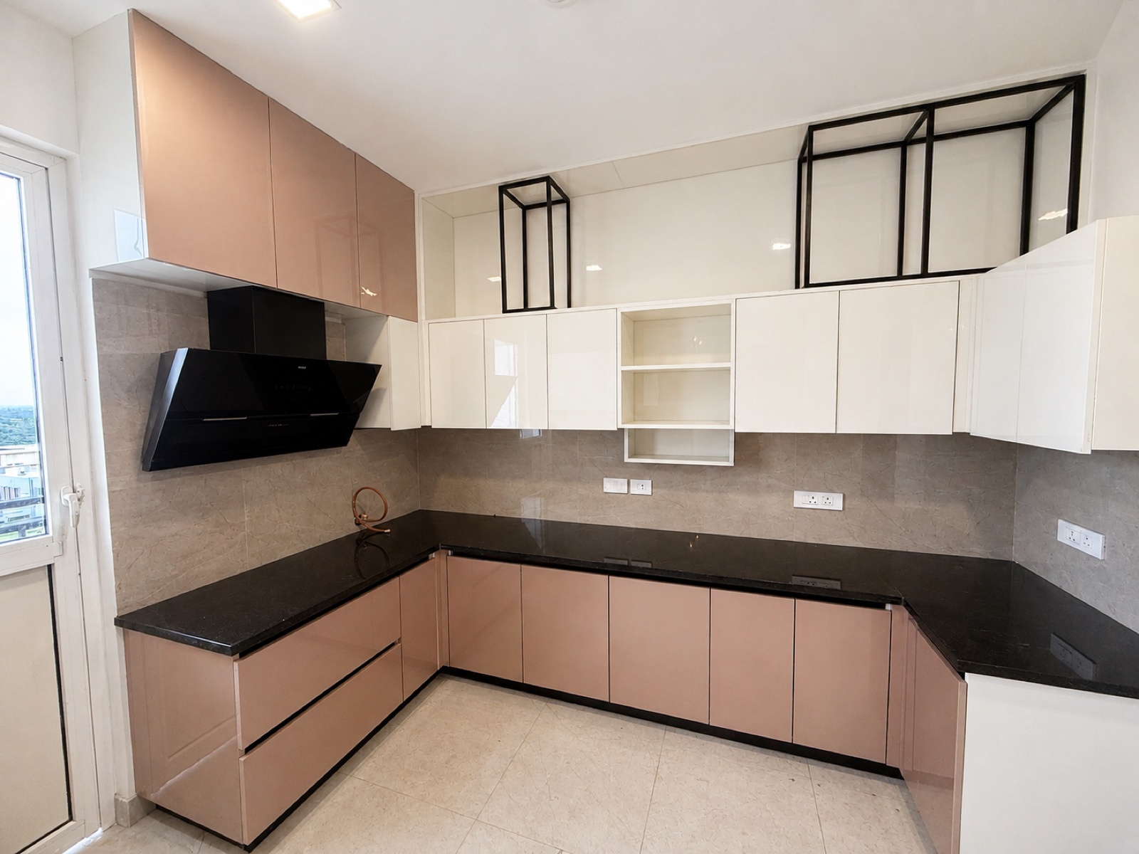 Modular Kitchen Counter & Storage