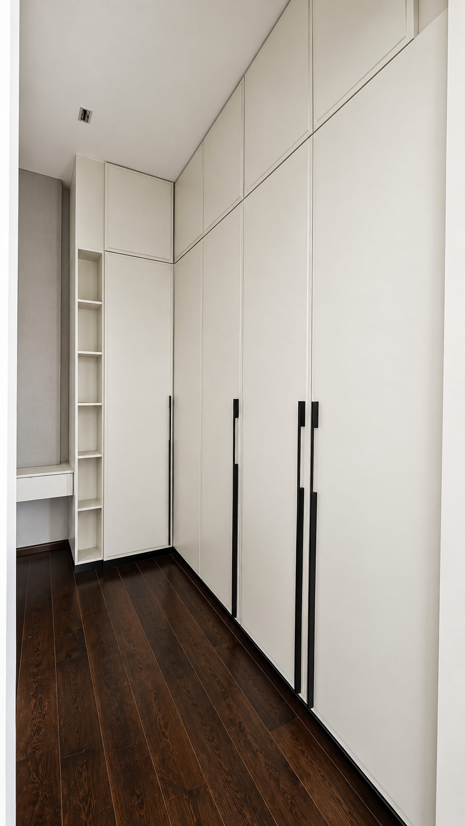 Bespoke Bedroom Wardrobe with Loft